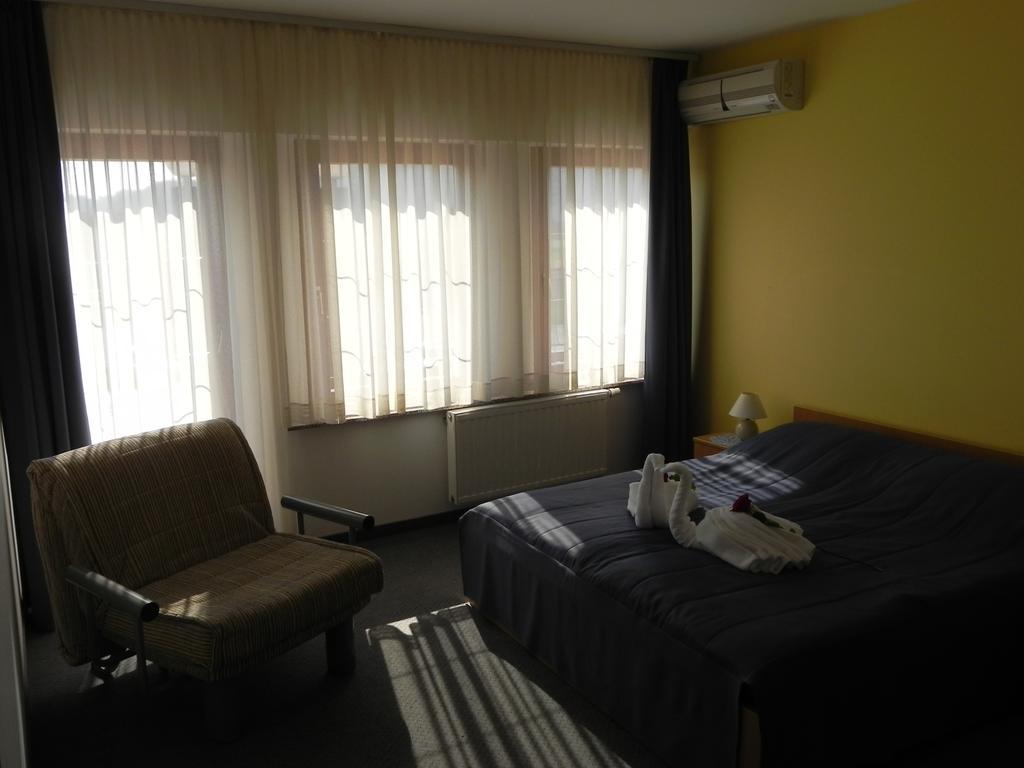 Motel Majolka Ptuj Habitación foto